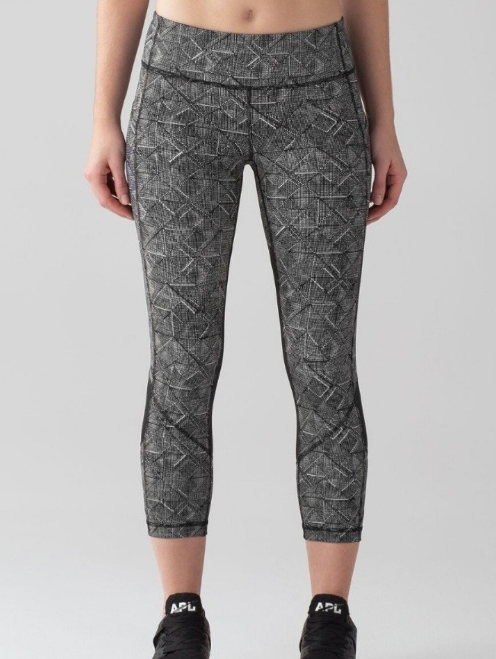 Lululemon Athletica Pace Rival Crop "22 Women's Size 8